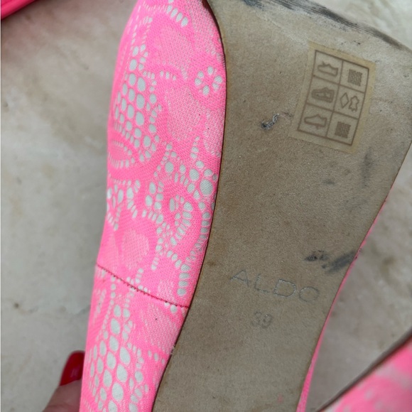 ALDO Pink Lace Peep Toe Heels and Clutch Set - Picture 4 of 6